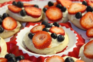 strawberry fruit pizza