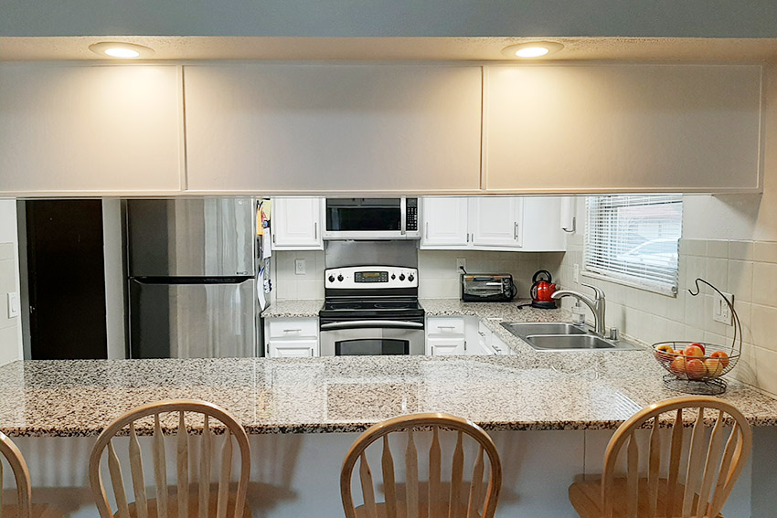 clean kitchen countertops